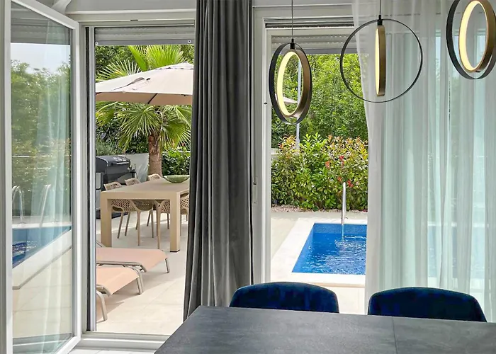 Beautiful In With Kitchen בית נופש
